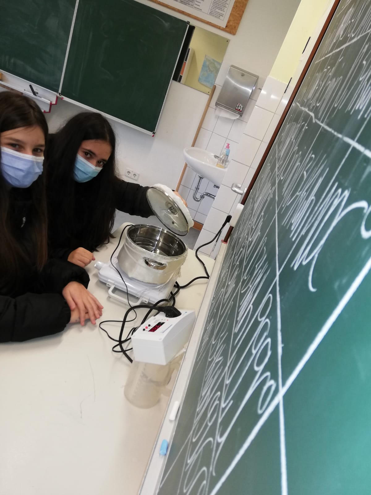 PHOTO-2020-11-26-17-35-13.jpg PHOTO-2020-11-26-17-35-13.jpg